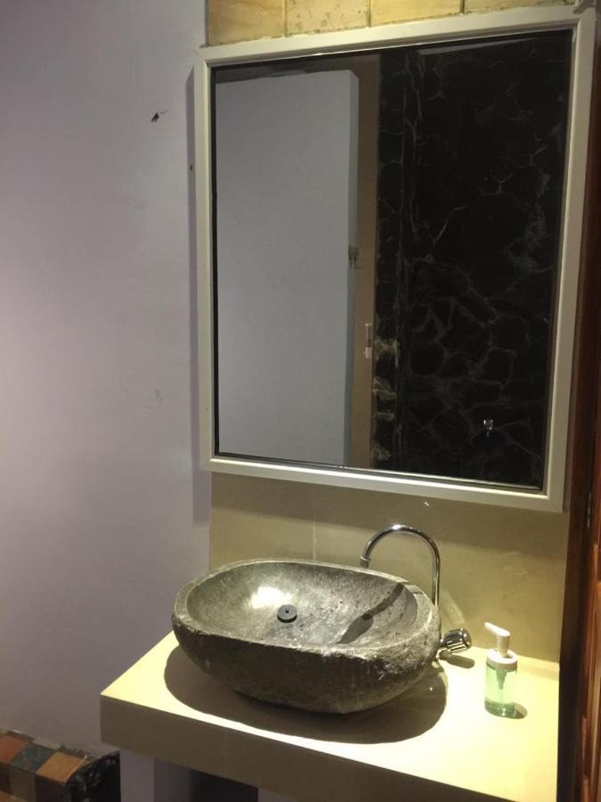 Blitar Djoglo Djatimalang Guesthouse المظهر الخارجي الصورة