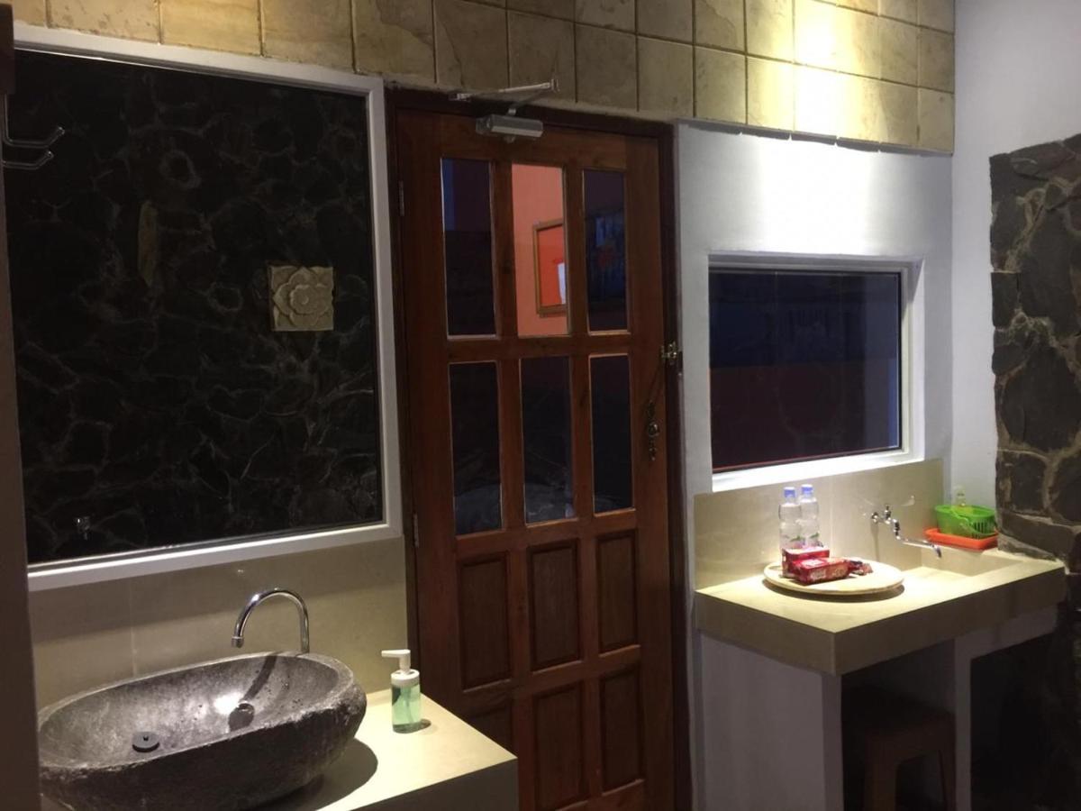 Blitar Djoglo Djatimalang Guesthouse المظهر الخارجي الصورة